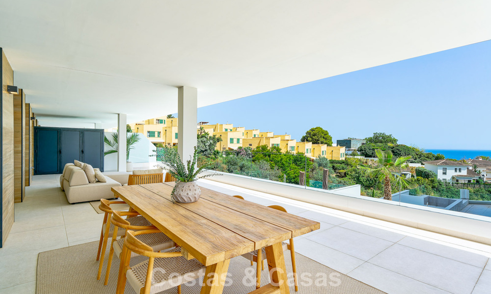 New apartments for sale in a prime location with sea views, between Benalmadena and Fuengirola, Costa del Sol 801818
