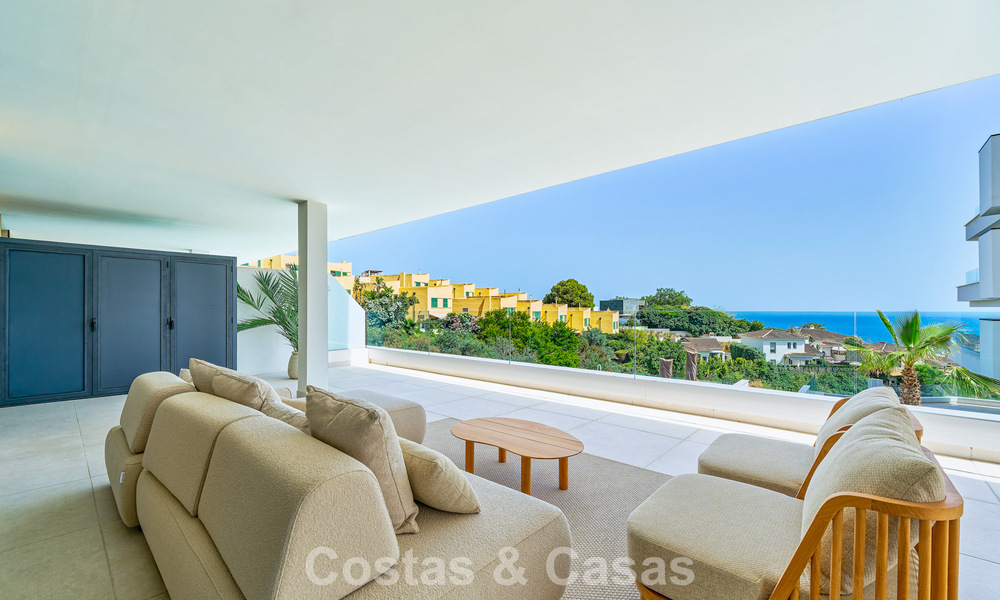 New apartments for sale in a prime location with sea views, between Benalmadena and Fuengirola, Costa del Sol 801819