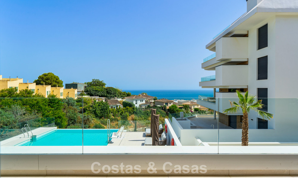 New apartments for sale in a prime location with sea views, between Benalmadena and Fuengirola, Costa del Sol 801822