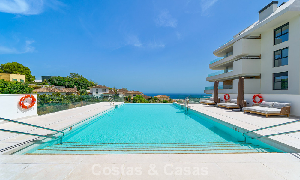 New apartments for sale in a prime location with sea views, between Benalmadena and Fuengirola, Costa del Sol 801825