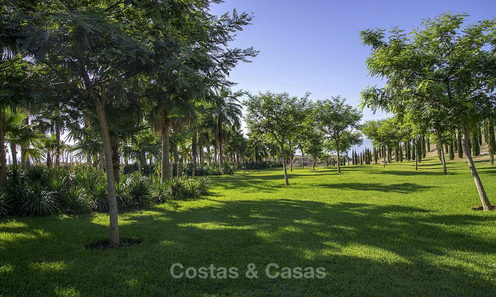 New apartments for sale in a prime location with sea views, between Benalmadena and Fuengirola, Costa del Sol 801829