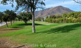 Move-in ready, brand new, modern, top-floor apartment for sale in a golf urbanization near Estepona town 785940 