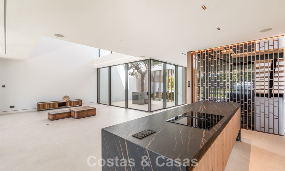 Move-in ready, modern luxury home for sale on the edge of Nueva Andalucia and the Golden Mile, Marbella 786025