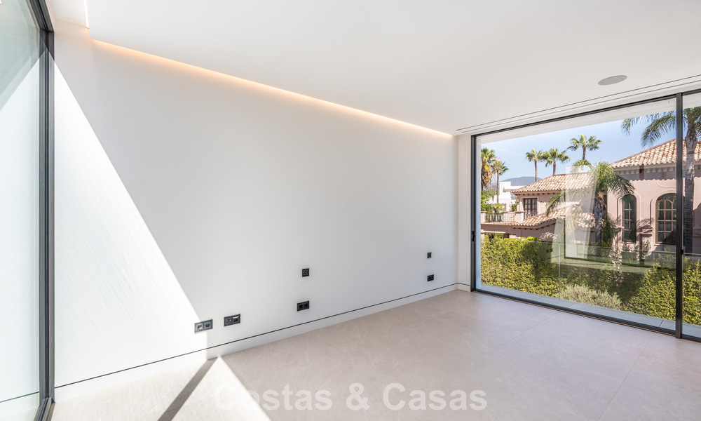 Move-in ready, modern luxury home for sale on the edge of Nueva Andalucia and the Golden Mile, Marbella 786037