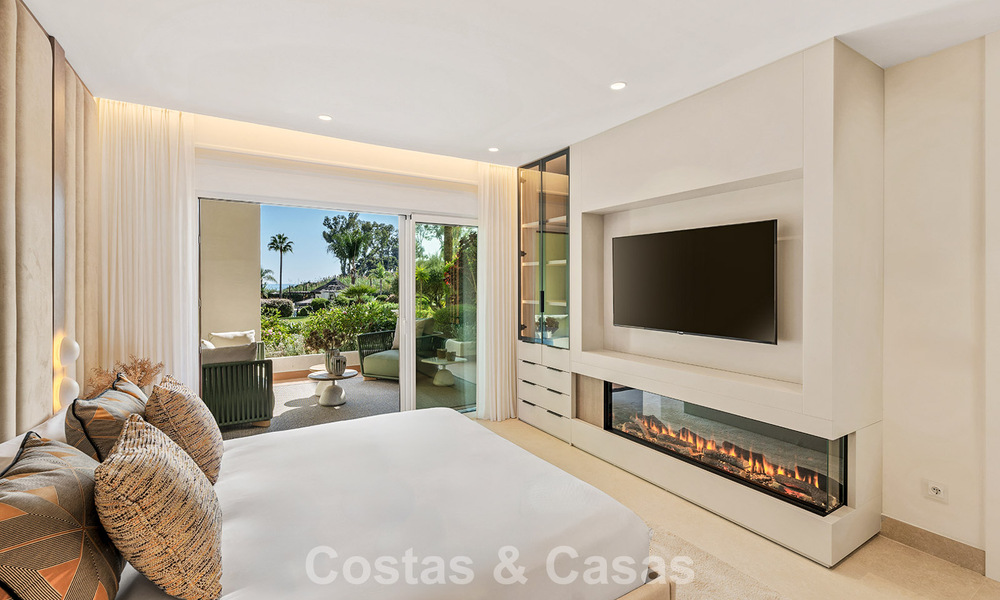 Move-in ready, luxury beachfront apartment for sale on the New Golden Mile between Marbella and Estepona 785953