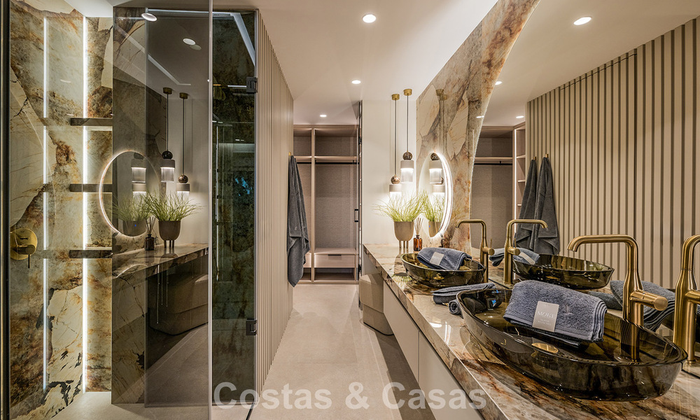Move-in ready, luxury beachfront apartment for sale on the New Golden Mile between Marbella and Estepona 785974
