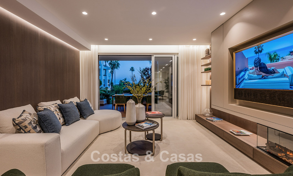 Move-in ready, luxury beachfront apartment for sale on the New Golden Mile between Marbella and Estepona 785978