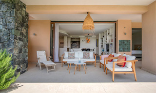 Ground floor corner apartment with a huge private garden for sale in a golf resort in the hills of Marbella - Benahavis 785898 