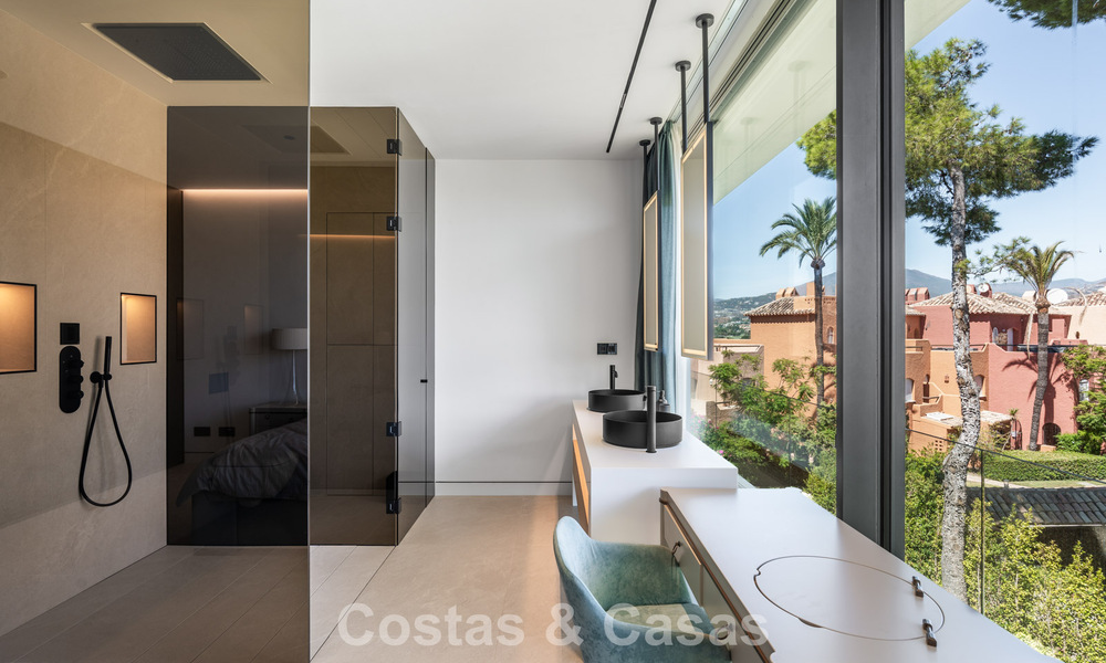 Move-in ready home with a modern design, located on the edge of Nueva Andalucía and Marbella's Golden Mile 785992
