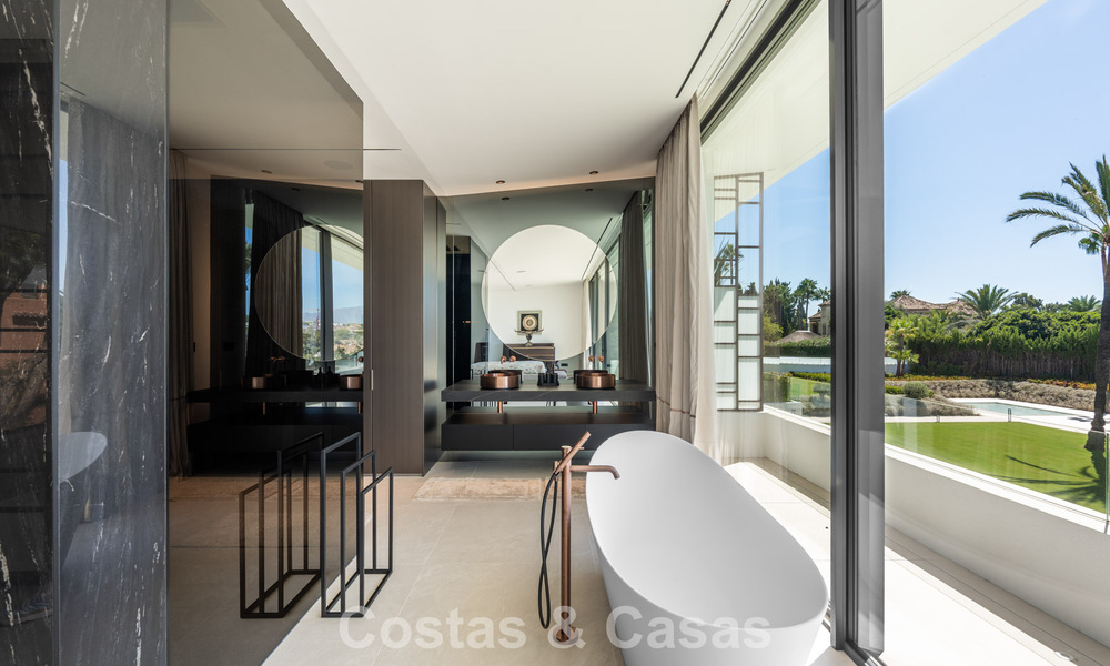 Move-in ready home with a modern design, located on the edge of Nueva Andalucía and Marbella's Golden Mile 785997
