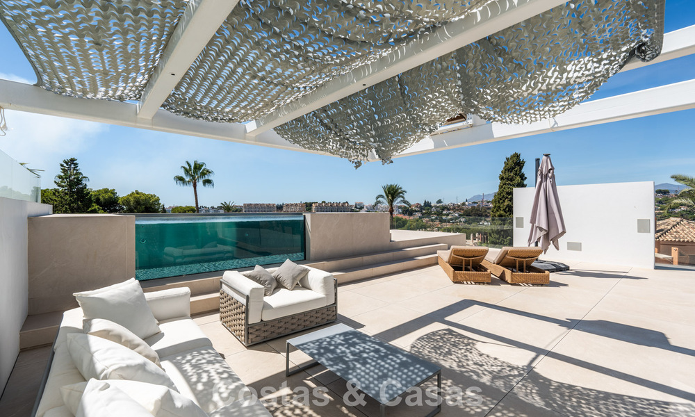Move-in ready home with a modern design, located on the edge of Nueva Andalucía and Marbella's Golden Mile 786002