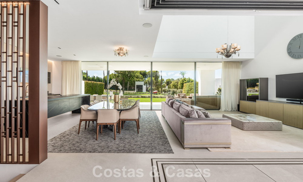 Move-in ready home with a modern design, located on the edge of Nueva Andalucía and Marbella's Golden Mile 786005