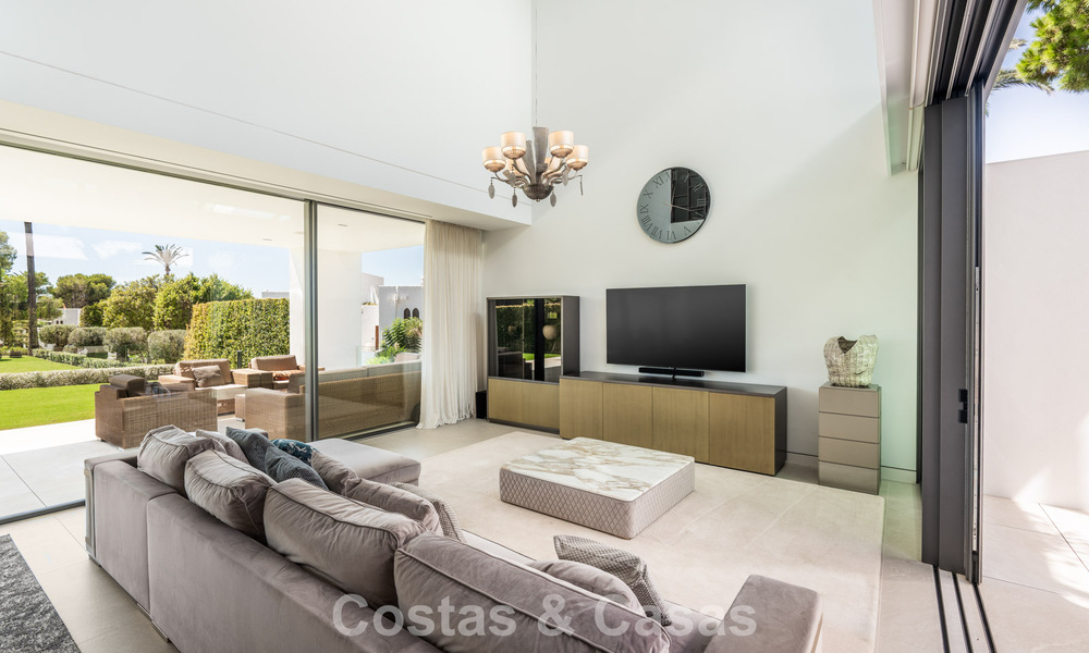 Move-in ready home with a modern design, located on the edge of Nueva Andalucía and Marbella's Golden Mile 786006