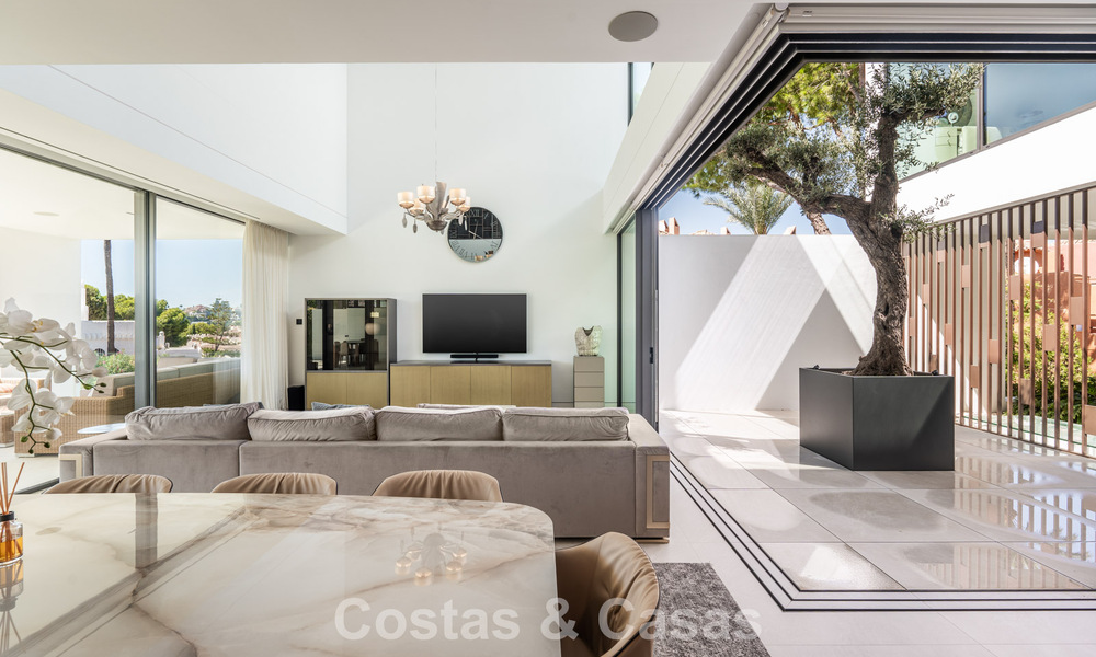Move-in ready home with a modern design, located on the edge of Nueva Andalucía and Marbella's Golden Mile 786007