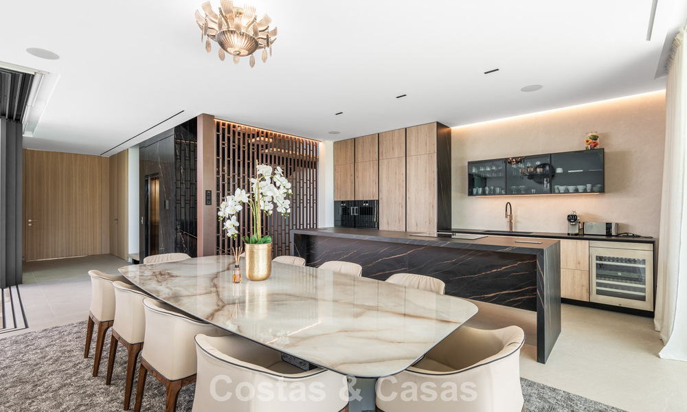 Move-in ready home with a modern design, located on the edge of Nueva Andalucía and Marbella's Golden Mile 786008