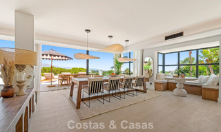 Stately luxury villa for sale in a desirable residential area in the heart of Nueva Andalucia, Marbella 785848 