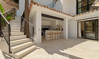 Stately luxury villa for sale in a desirable residential area in the heart of Nueva Andalucia, Marbella 785864 