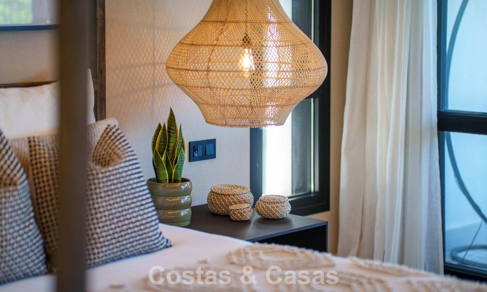 Stately luxury villa for sale in a desirable residential area in the heart of Nueva Andalucia, Marbella 790416