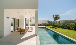 Move-in ready, new-build villa with contemporary architecture for sale with sea viewa and within walking distance of the beach in Estepona 786246 