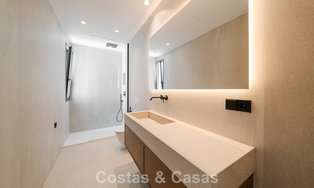 Move-in ready, new-build villa with contemporary architecture for sale with sea viewa and within walking distance of the beach in Estepona 786264