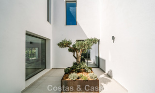 Move-in ready, new-build villa with contemporary architecture for sale with sea viewa and within walking distance of the beach in Estepona 786265 