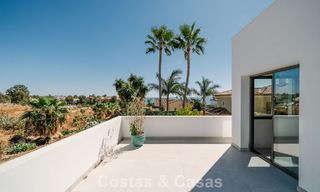 Move-in ready, new-build villa with contemporary architecture for sale with sea viewa and within walking distance of the beach in Estepona 786271 