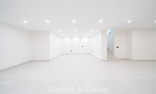 Move-in ready, new-build villa with contemporary architecture for sale with sea viewa and within walking distance of the beach in Estepona 786284 