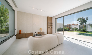 Move-in ready, new-build villa with contemporary architecture for sale with sea viewa and within walking distance of the beach in Estepona 786289 