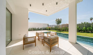 Move-in ready, new-build villa with contemporary architecture for sale with sea viewa and within walking distance of the beach in Estepona 786291 