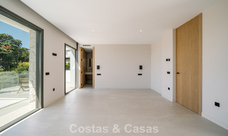 Move-in ready, new-build villa with contemporary architecture for sale with sea viewa and within walking distance of the beach in Estepona 786296 