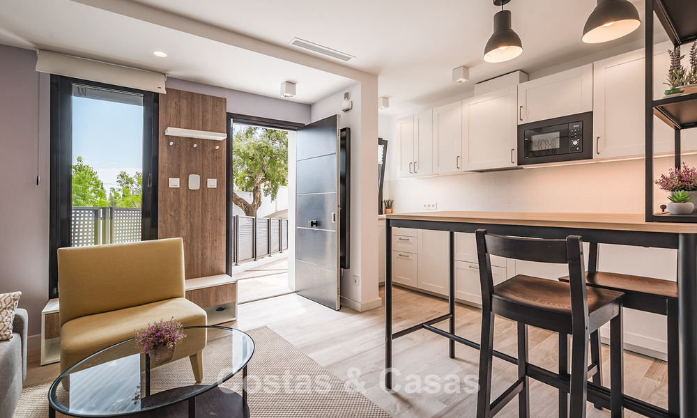 Spacious villa with sea views and a separate guest apartment for sale in El Madroñal in Benahavis - Marbella 786447