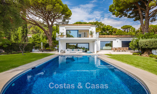 Spacious villa with sea views and a separate guest apartment for sale in El Madroñal in Benahavis - Marbella 786471 