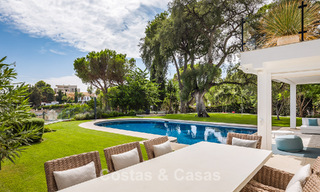 Spacious villa with sea views and a separate guest apartment for sale in El Madroñal in Benahavis - Marbella 786474 