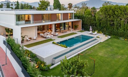 Sophisticated luxury villa for sale close to amenities in Guadalmina and San Pedro, Marbella 786541