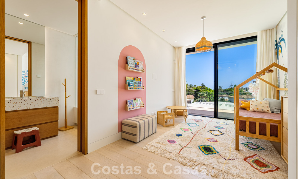 Sophisticated luxury villa for sale close to amenities in Guadalmina and San Pedro, Marbella 786549