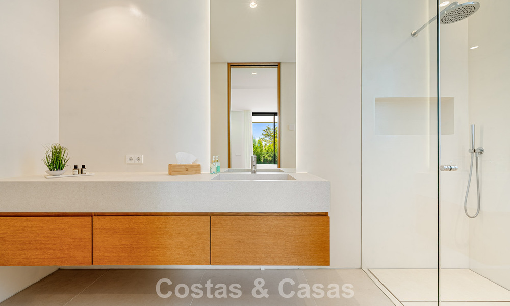 Sophisticated luxury villa for sale close to amenities in Guadalmina and San Pedro, Marbella 786552