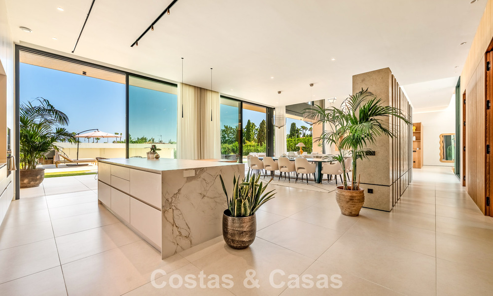Sophisticated luxury villa for sale close to amenities in Guadalmina and San Pedro, Marbella 786577