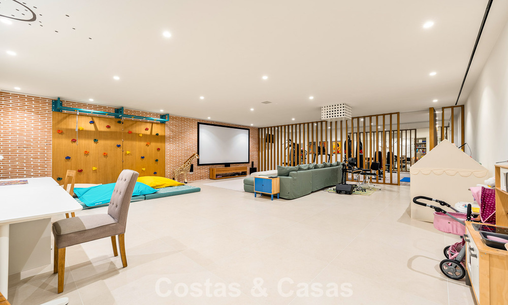 Sophisticated luxury villa for sale close to amenities in Guadalmina and San Pedro, Marbella 786590
