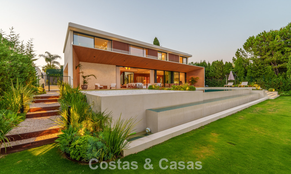 Sophisticated luxury villa for sale close to amenities in Guadalmina and San Pedro, Marbella 786594