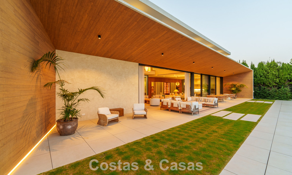Sophisticated luxury villa for sale close to amenities in Guadalmina and San Pedro, Marbella 786595