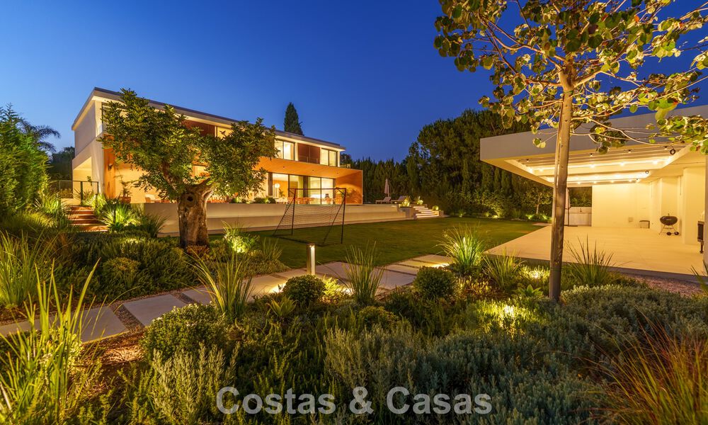 Sophisticated luxury villa for sale close to amenities in Guadalmina and San Pedro, Marbella 786597