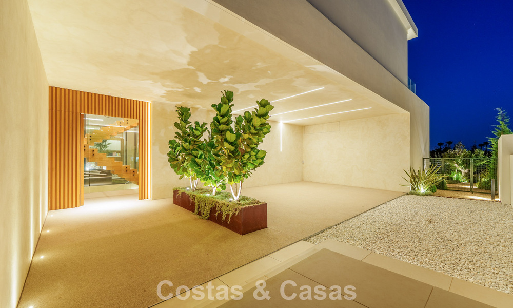 Sophisticated luxury villa for sale close to amenities in Guadalmina and San Pedro, Marbella 786601