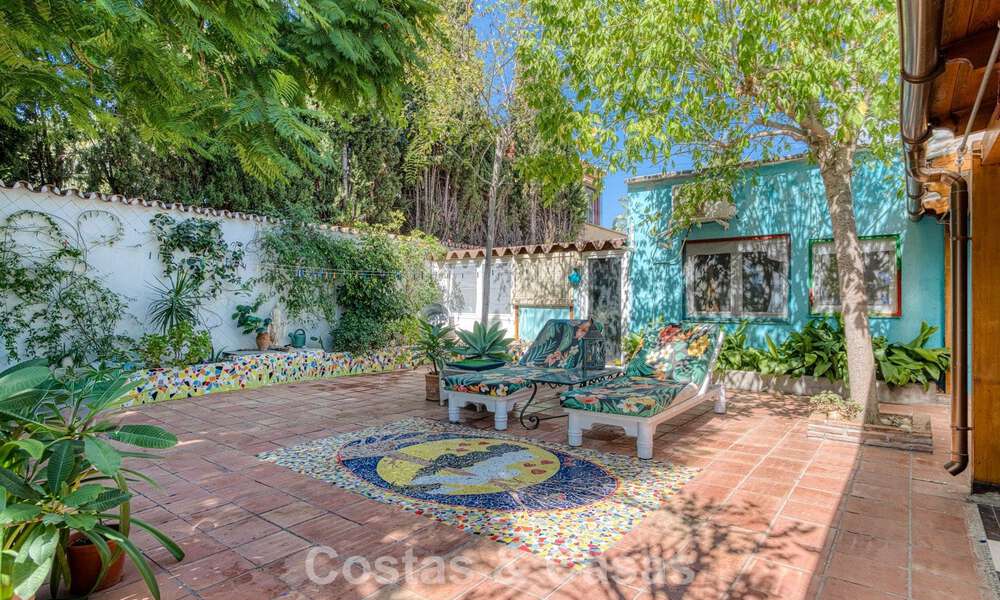 Unique, spacious single-story house with many possibilities, centrally located in Marbella town 786524