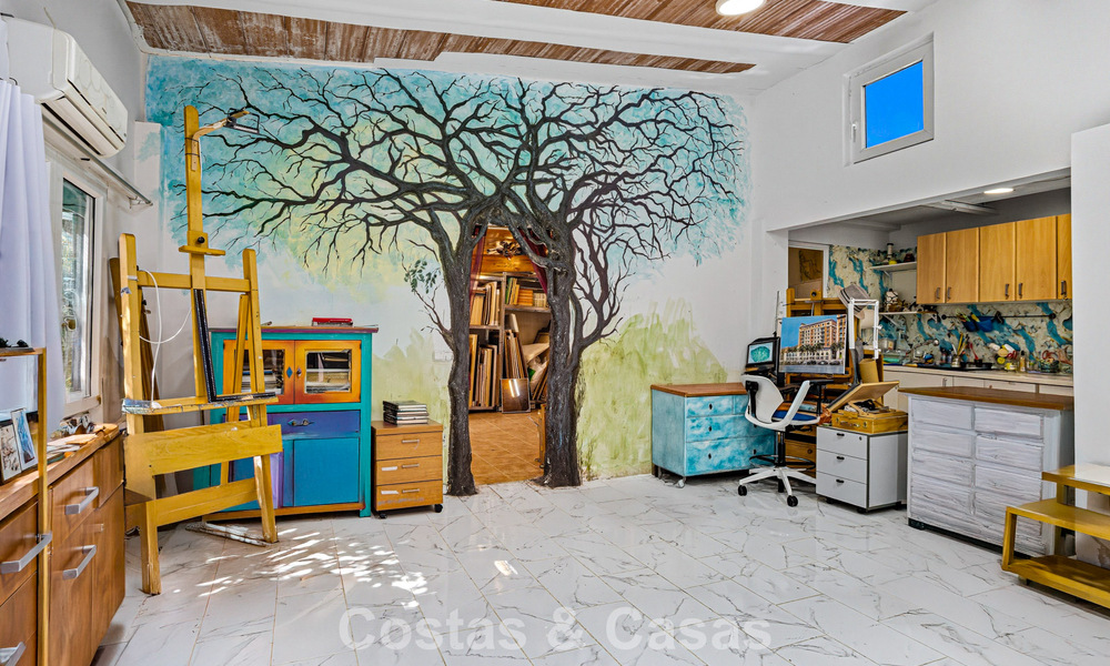 Unique, spacious single-story house with many possibilities, centrally located in Marbella town 786527