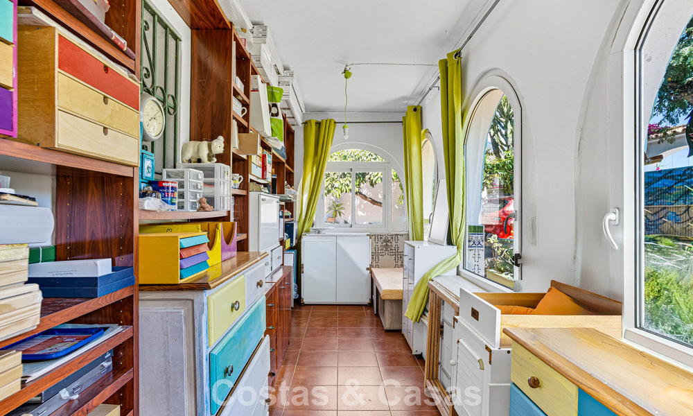 Unique, spacious single-story house with many possibilities, centrally located in Marbella town 786530