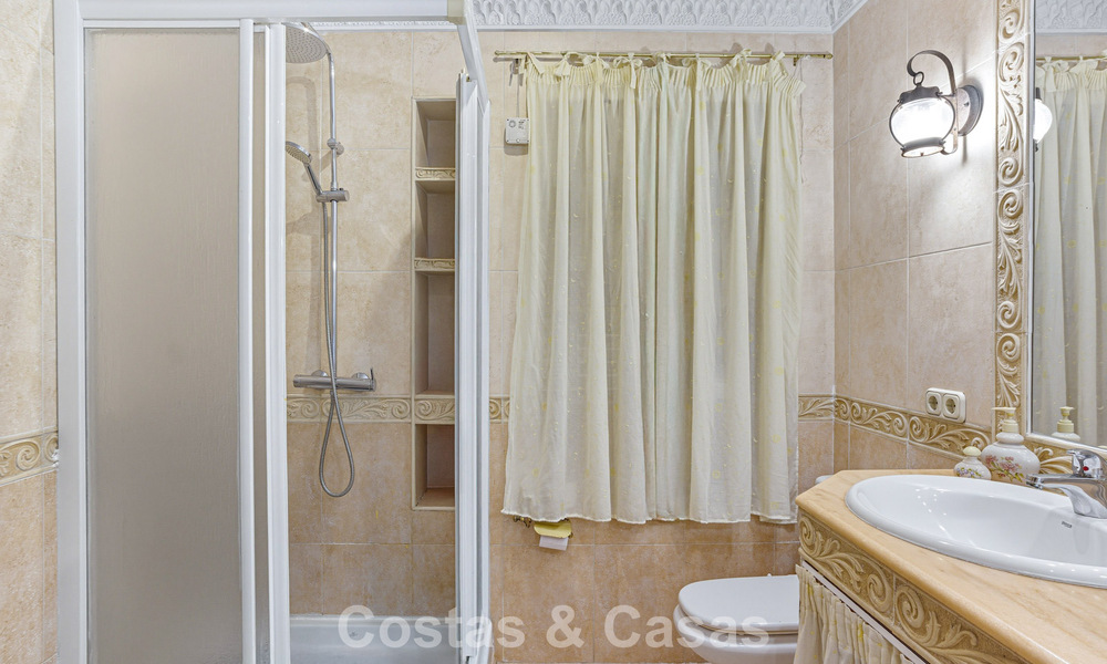 Unique, spacious single-story house with many possibilities, centrally located in Marbella town 786538