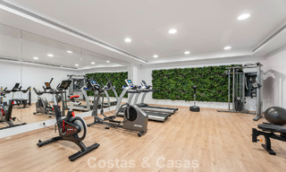 Move-in ready, modernist duplex penthouse with sea views for sale in Marbella East 786502 