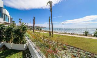 Move-in ready, modernist terraced house with frontal sea views for sale just a few minutes' walk from Estepona town center 786303 