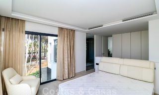 Move-in ready, modernist terraced house with frontal sea views for sale just a few minutes' walk from Estepona town center 786329 