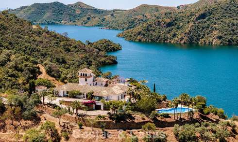 Traditional Spanish finca for sale in a green setting on Lake Istan, near Marbella, Costa del Sol 786604